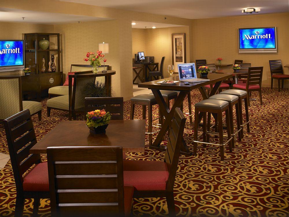 Detroit Marriott Troy Hotel Екстериор снимка