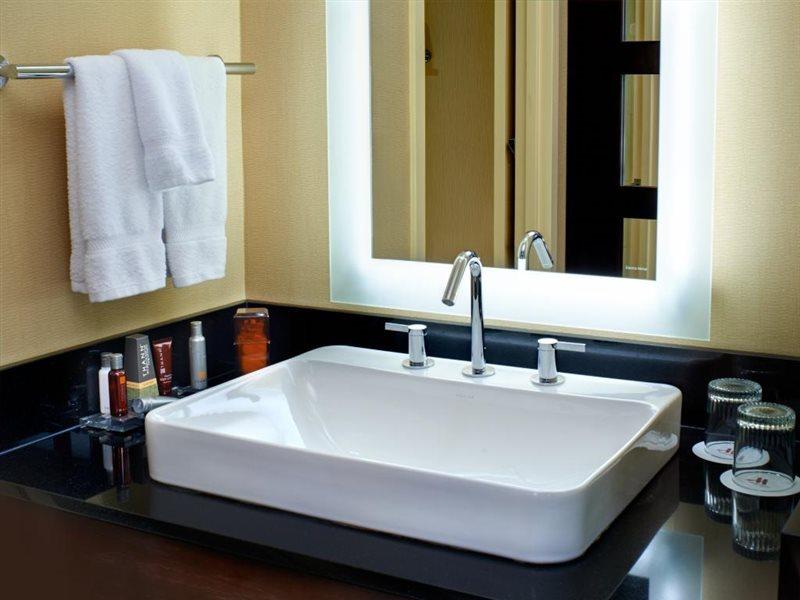 Detroit Marriott Troy Hotel Екстериор снимка