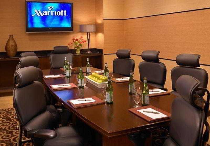 Detroit Marriott Troy Hotel Екстериор снимка