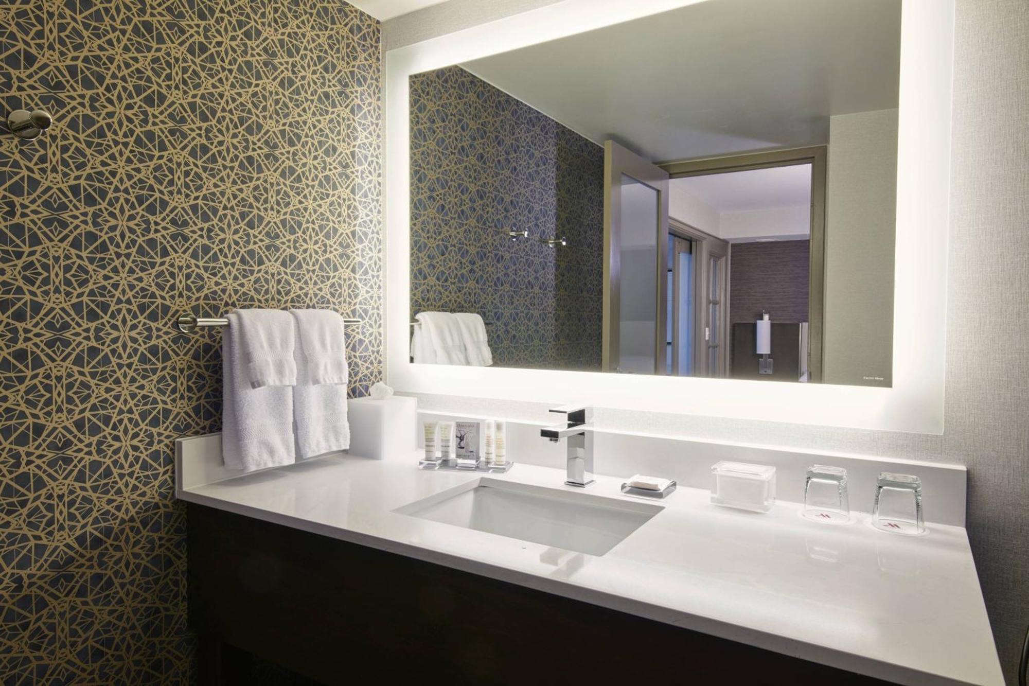 Detroit Marriott Troy Hotel Екстериор снимка
