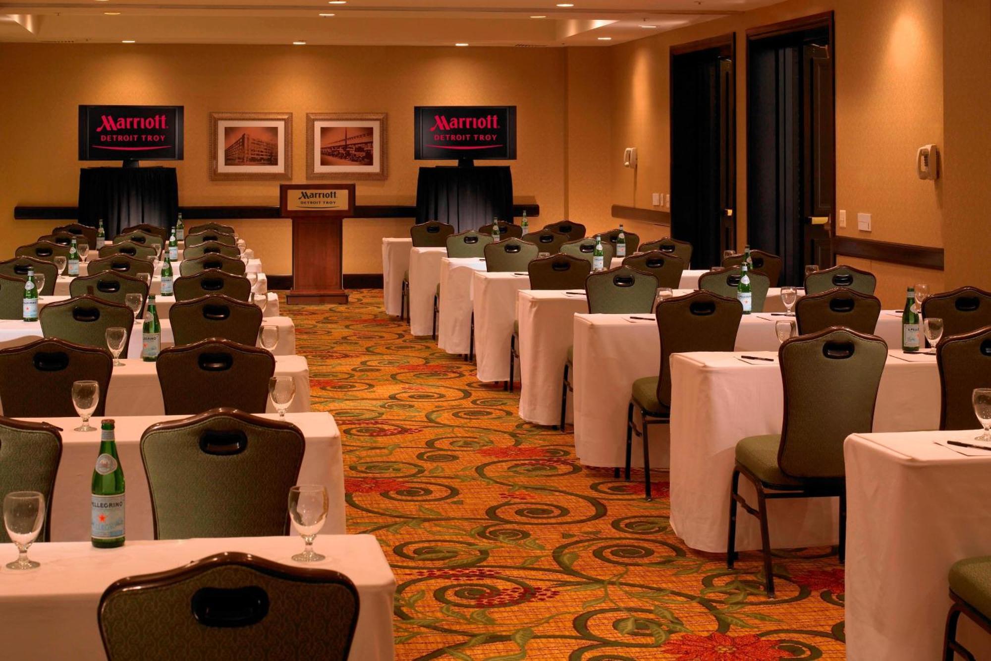 Detroit Marriott Troy Hotel Екстериор снимка