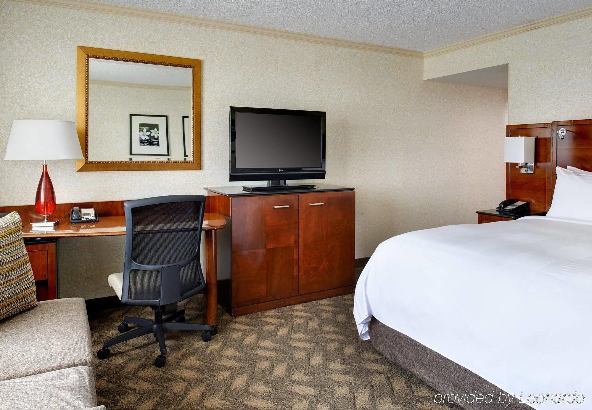 Detroit Marriott Troy Hotel Екстериор снимка